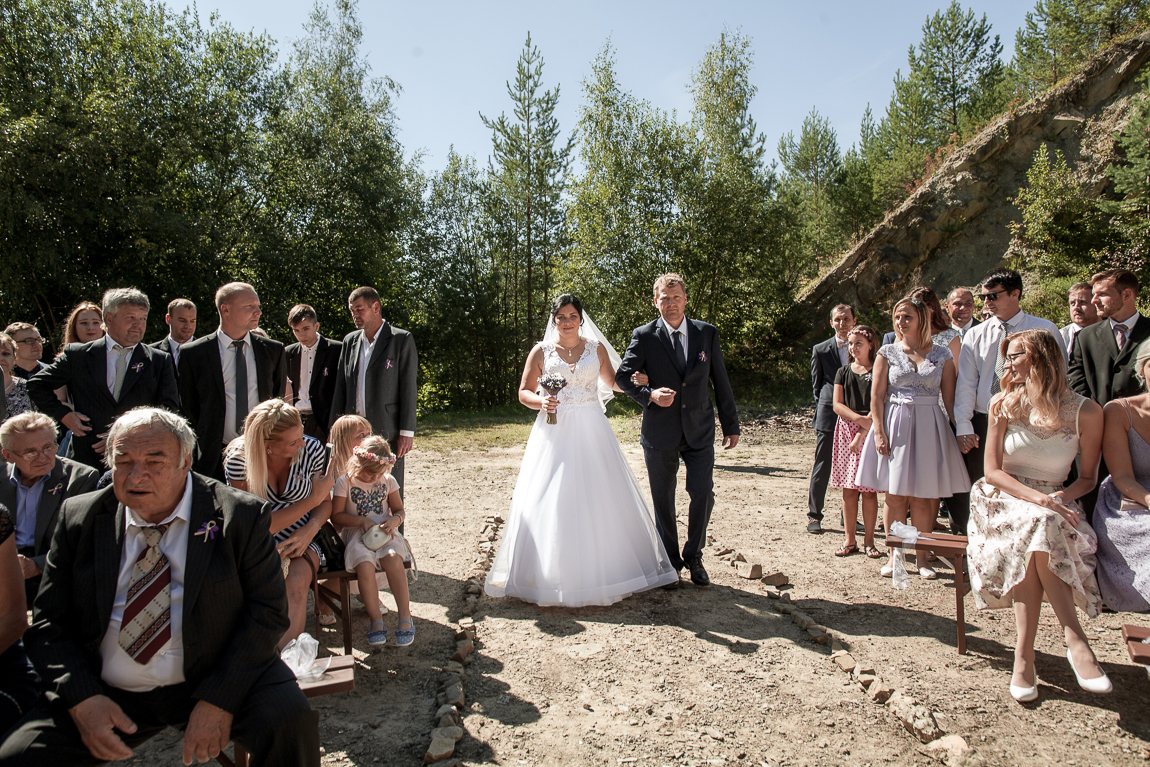 Příchod nevěsty - Svatební fotografie