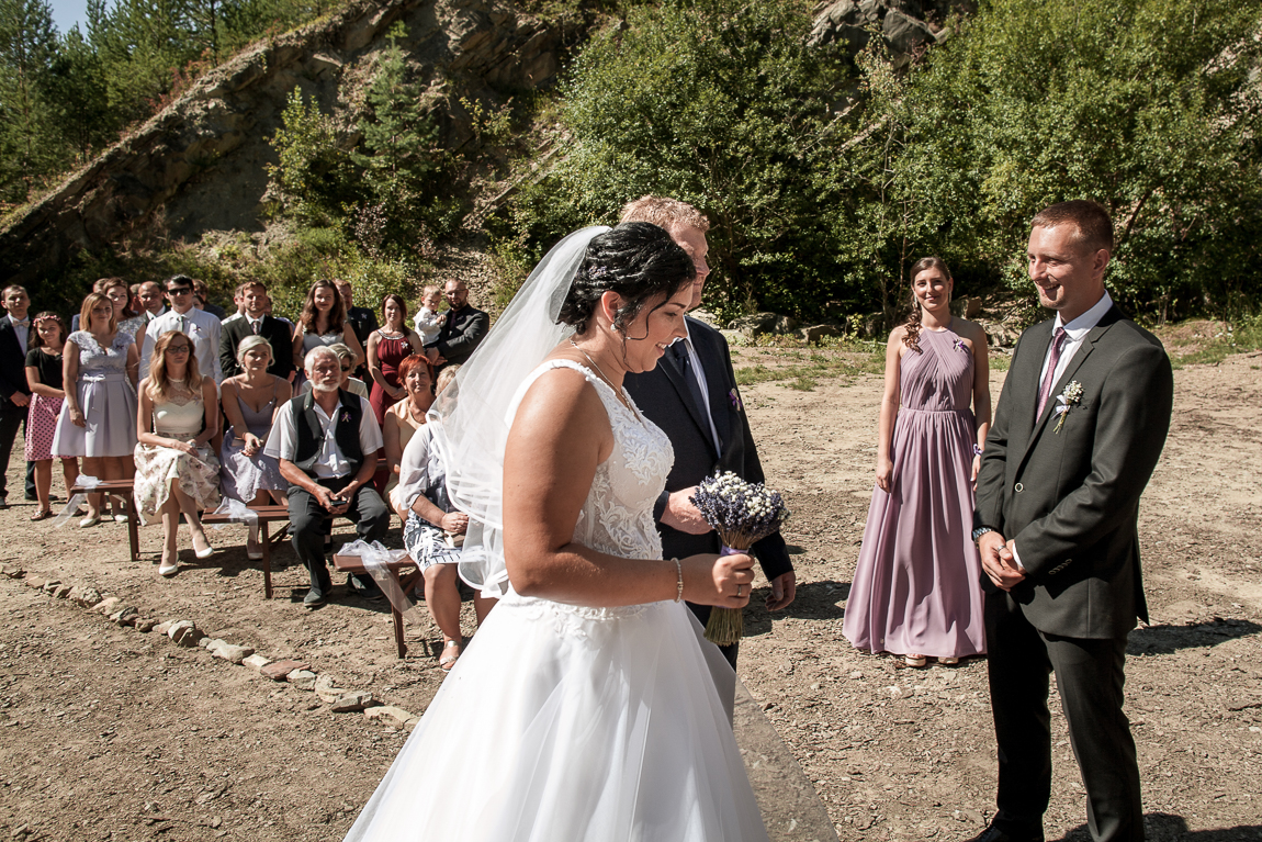 Příchod nevěsty - Svatební fotografie