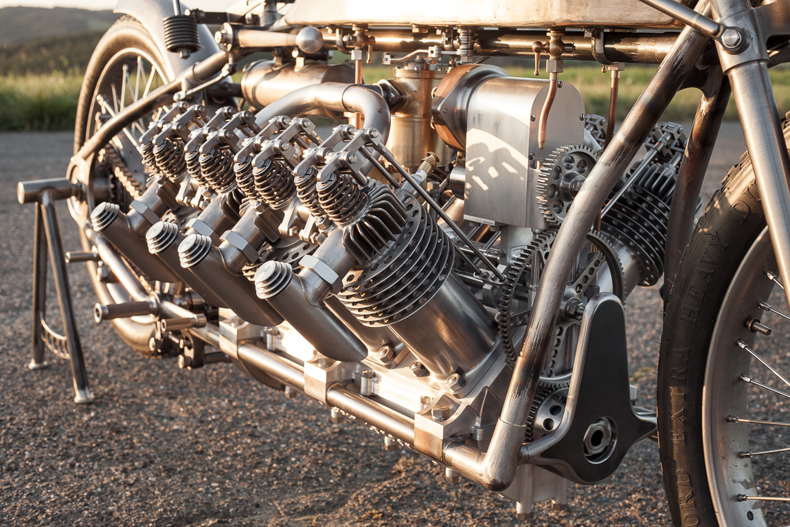 JAP V8 - aero engine