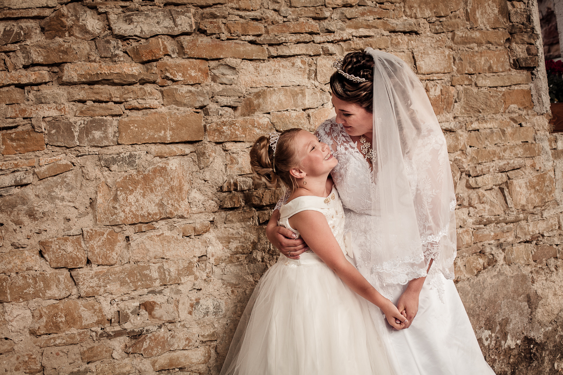 Focení nevěsty s dcerou - Svatební fotografie