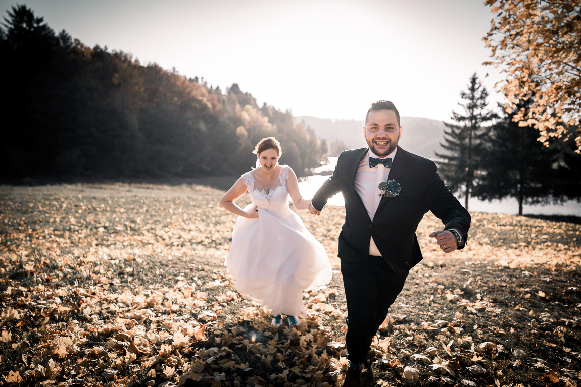 svatební fotky v běhu